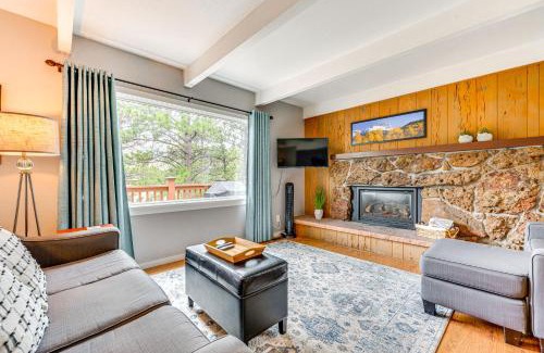 Estes Park Apartment | Estes Park Condo with Deck and Views about 3 Miles to RMNP