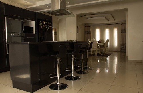 Harare House | Esther and family at Westgate Lodge