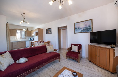Asteri Villa | Estia, "goddess" Of Family And Warmth In Cretan Nature!