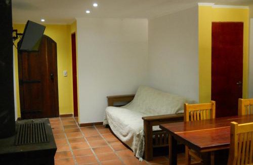 Los Acantilados House | Estilo Campo Casa de 3 ambientes cochera interna