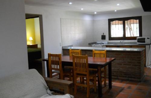 Los Acantilados House | Estilo Campo Casa de 3 ambientes cochera interna