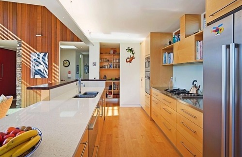 Stoke House | Estuary Grove, stunning architectural house