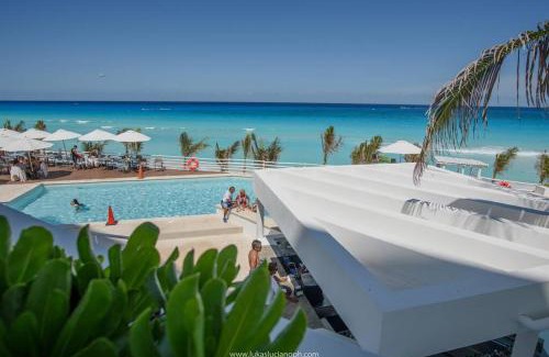 Zona Hotelera Apartment | Estudio 1A sobre hermosa playa, excelente opción