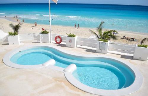 Zona Hotelera Apartment | Estudio 1A sobre hermosa playa, excelente opción