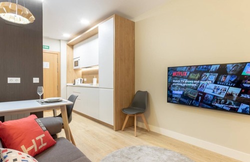 Castanos Apartment | ESTUDIO 4 by HiBilbao