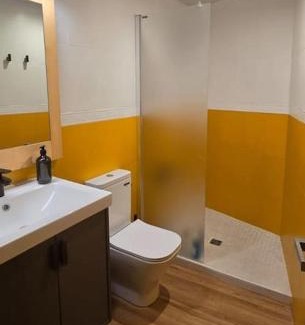 Barrio de Santo Domingo y San Martin Apartment | Estudio de diseño con parking en el centro