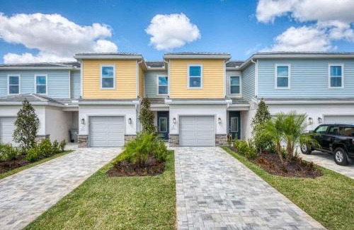 Bay Lake House | ET013 - Coastal Townhouse with Themed Bedroom at Reunion