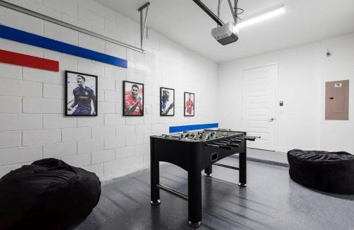 Reunion House | ET022 - Art Deco Townhouse with Games Room at Reunion