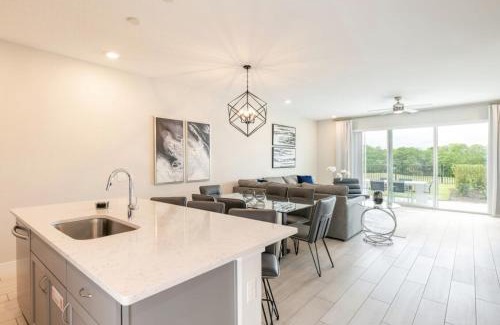 Reunion House | ET027 - The Tranquil Townhome