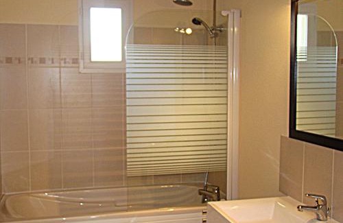 Brossac House | Etang Vallier Resort Brossac