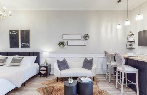 North Industry House | Eternal Romance-The Honeymoon Suite at 1885 Farms