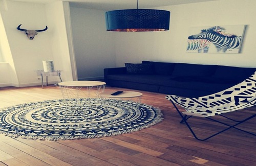 Le Creusot Apartment | Ethnic Apartment Creusot