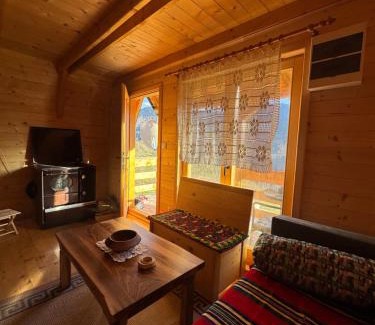 Montenegro Ski Chalet | Ethno house Dušanovi stupovi
