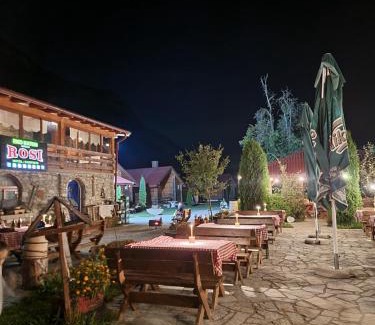 Vusanje Ski Chalet | Ethno Katun ROSSI Agrotourism