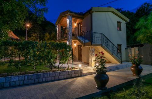 Virpazar Cabin | Ethno Lodge AB