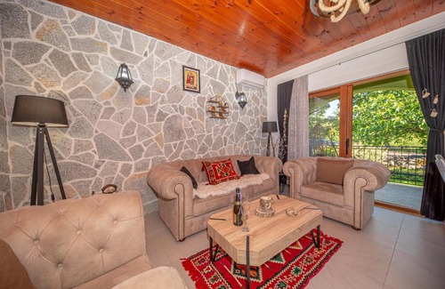 Karuc House | Etno kuca Iskra