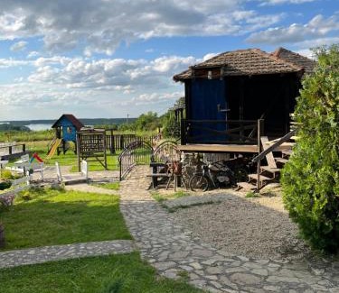 Sremski Karlovci Hotel | Etno selo Markovi Konaci