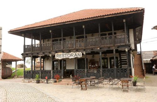Paracin Hotel | Etno selo Stolovo