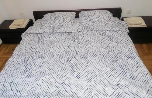 Paracin Apartment | Etno-urban stan na dan