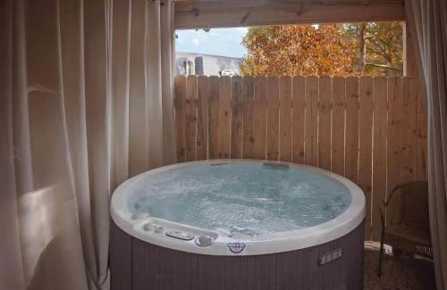 Lookout Mountain Bed & Breakfast | Etowah Apartment on Lookout Mountain