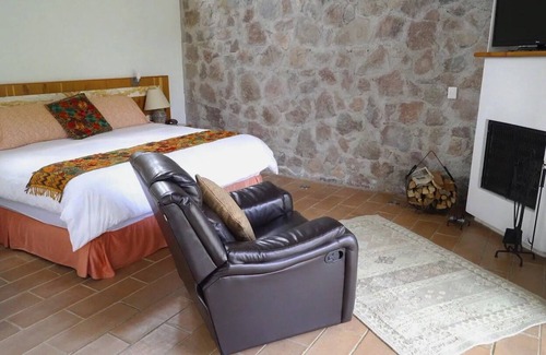 Macheros Cabin | Eucaliptos Med Spa