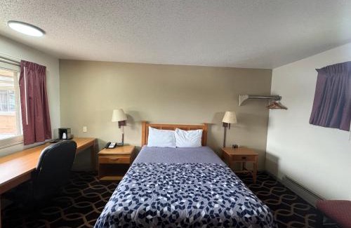 Bay City Hotel | Euclid Motel
