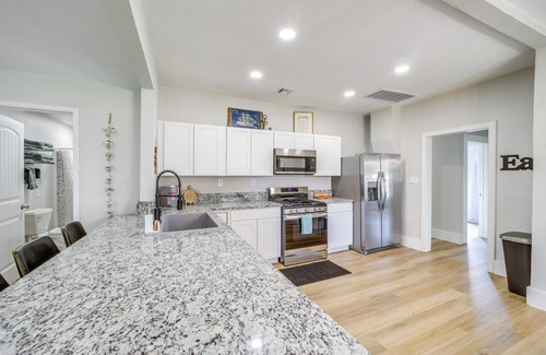 Eufaula House | Eufaula Home - Walk to Lake Beach!