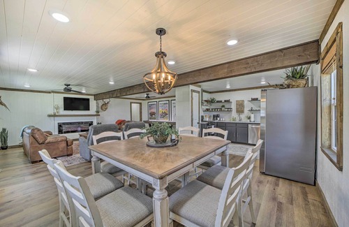 Eufaula House | Eufaula Retreat w/Lake Views: Walk to Marina