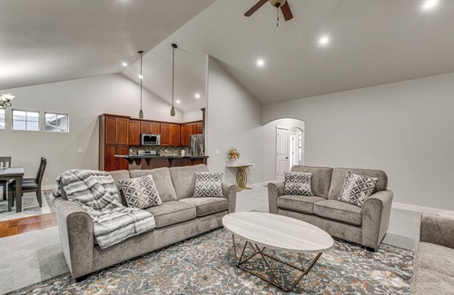 Junction City House | Eugene Area Home: 18 Mi to U of O!