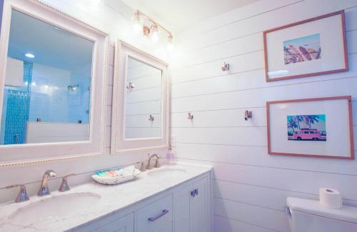 West Beach House | Eugenia