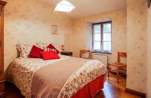 Secondigny House | Eulalie - charmante maison avec jardin