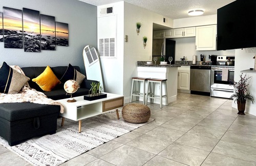 Kissimmee Condo | Euphoria King Suite -Luxury Getaway near Disney A