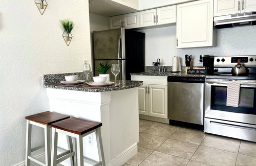 Kissimmee Condo | Euphoria King Suite -Luxury Getaway near Disney A