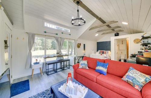 Eureka Apartment | Eureka Vacation Rental Steps to Creek and Fishing!