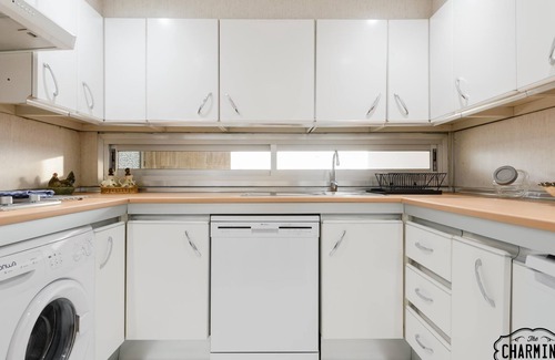 Castillejos Apartment | Eurobuilding 2 Exclusive - Spectacular views, parking