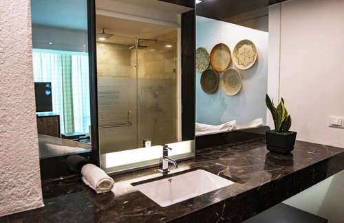 Lecheria Hotel | Eurobuilding Hotel & Suites Lecheria