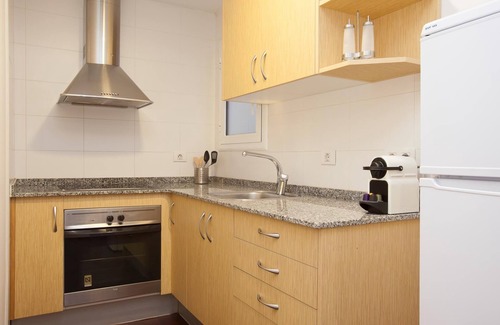 El Port Apartment | Europa Fira Apartment 12