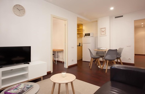 El Port Apartment | Europa Fira Apartment 12