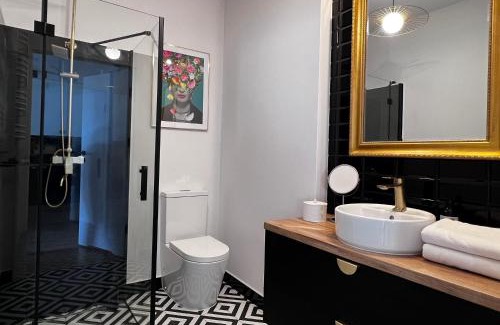 Tomaszow Mazowiecki Apartment | EUROPA22 Apartament "Sen jak w pięciogwiazdkowym hotelu" - JAKOŚĆ, nie ilość - CENTRUM MIASTA w atrakcyjnym miejscu obok parku ze stawem
