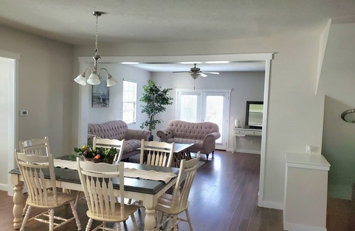 Kaysville House | ✨ European-Style Townhome – Perfect Getaway Near Everything! ✨