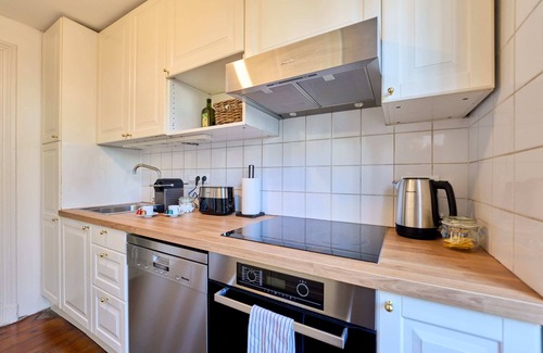 Wijk van de Squares Apartment | European Union/Grand Place: Luxurious 6-BR Mansion