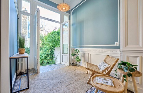 Wijk van de Squares Apartment | European Union/Grand Place: Luxurious 6-BR Mansion