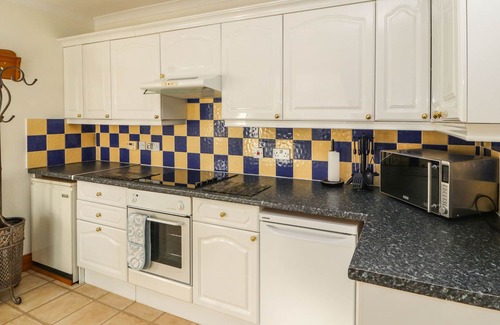 Pooley Bridge Cottage | EUSEBANK, family friendly, with open fire in Pooley Bridge