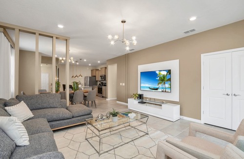 Kissimmee Boat Rental | EV 1806 - 7 Bed 5.5 Bath Villa with Screened-In Pool with Spillover Spa, Custom