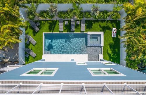 Bradenton Beach House | EV Charger, Endless Summer by SeaBreeze Vacation
