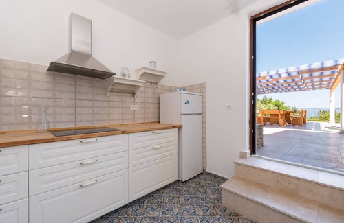 Bartici House | EVA holiday home with private pool and beautiful sea views on the island of Cre