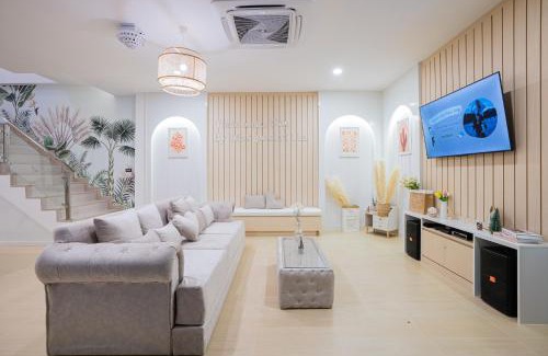 Bang Sare Villa | Eva PoolVilla Pattaya Bang Saray Beach 1 km