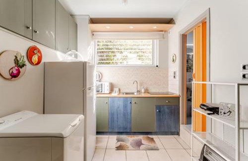 Aigaleo Apartment | Eva's Artistic Studio, 33sqm metro 7'
