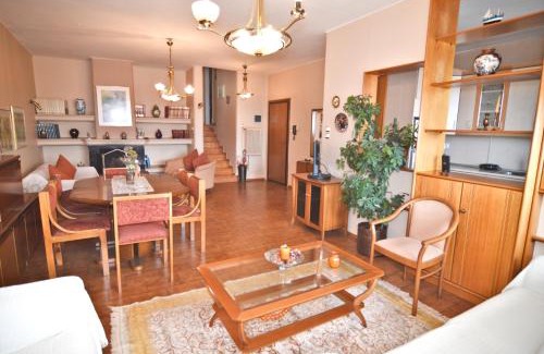 Maniakoi Apartment | Eva View