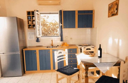 Agia Pelagia Apartment | Evangelia House Sea View Apartments